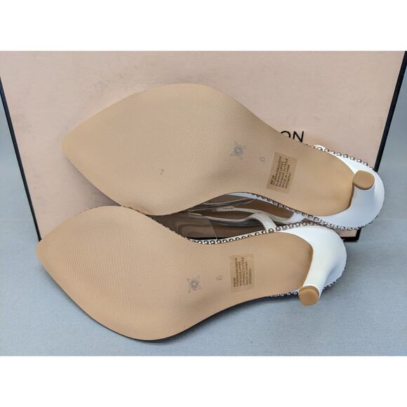 BCBGeneration Women's HIDANA Pump, Bright White, US6 - Picture 4 of 10